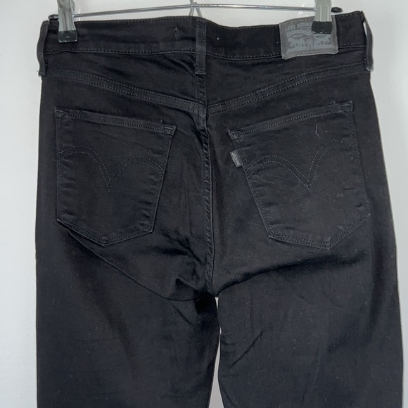 LEVI’s Classic Straight-Leg Jeans - Picture 8 of 12